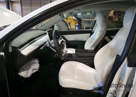 2022 Tesla Model Y from USA, damaged, VIN 7SAYGDEE0NF322191